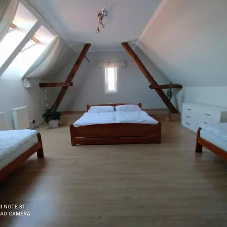 Nadeje Apartment *